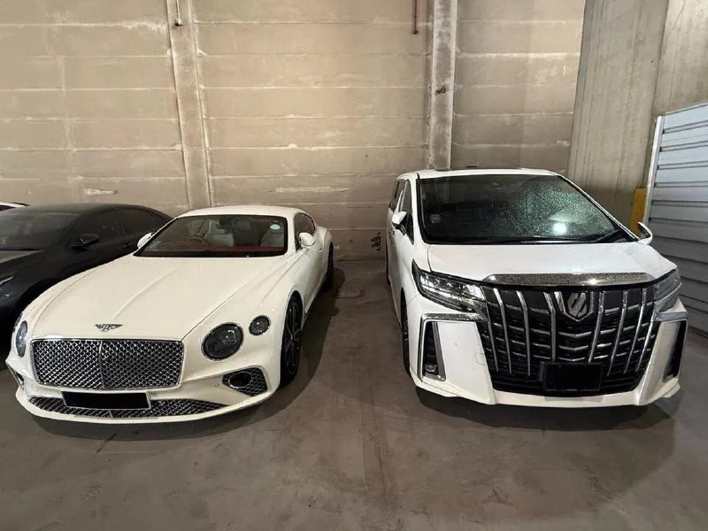 新加坡 警方逮捕三名涉太子集团诈骗洗钱案嫌疑人，查获资产约 3.5 亿新元2026 年 3 月 3 日，新加坡警察部队通报，警方于去年 11 月至今年 1 月期间，逮捕了 陈友杰、邓万宝 及 杨新发 三名本地男子，涉嫌参与柬埔寨太子集团董事长陈志及其同伙的洗钱案