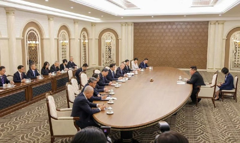 【将军的长桌】7月16日，王沪宁在平壤会见金正恩