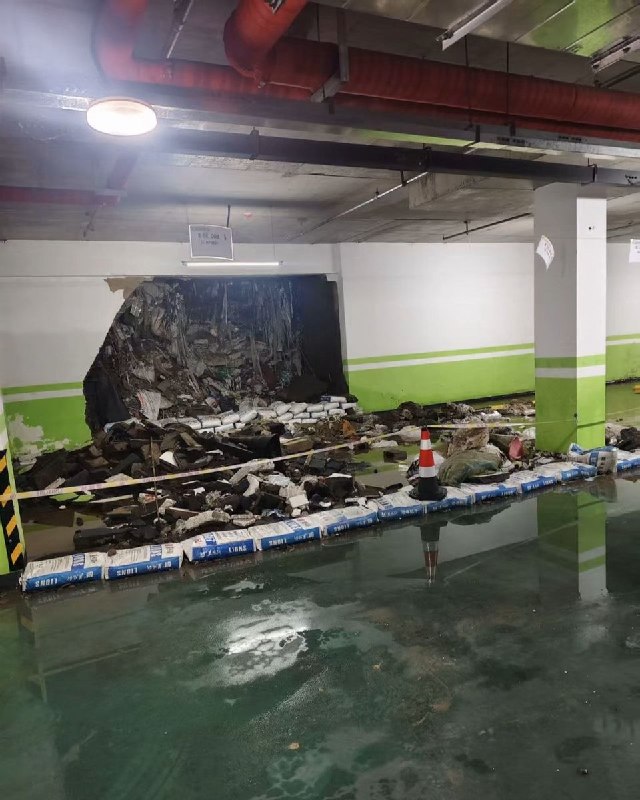 7月13日，沈阳暴雨导致某下车库的挡土墙发生坍塌