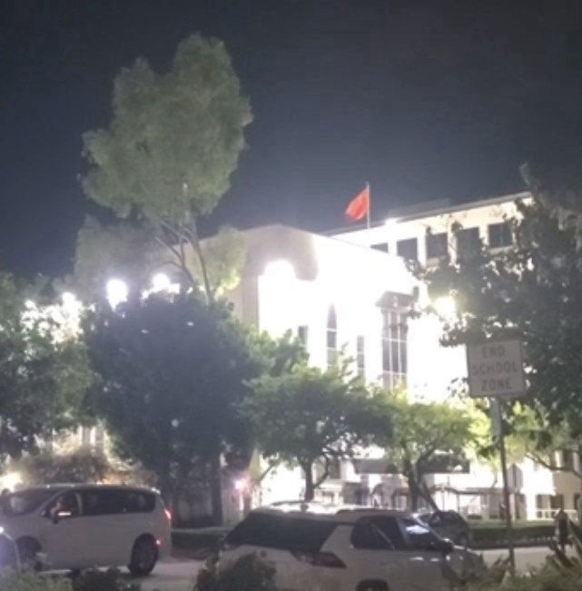 洛杉矶行动是“中国行动”“愚民节”全球投影系列的第三站