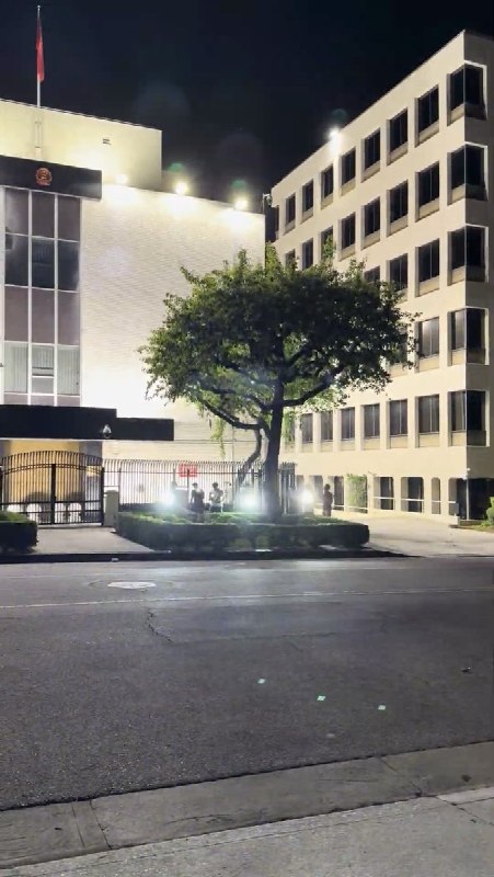 洛杉矶行动是“中国行动”“愚民节”全球投影系列的第三站