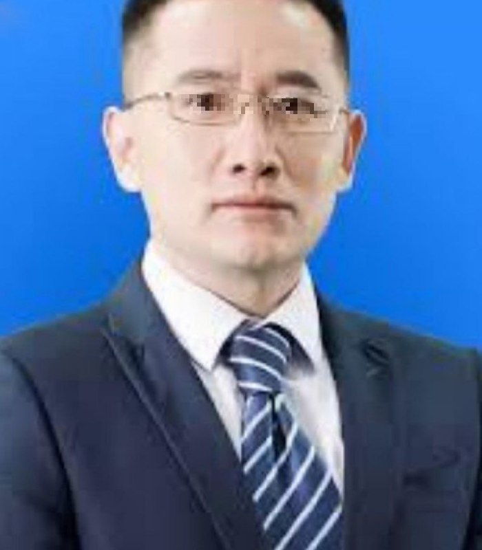 近日，据多家媒体报道，一段疑似湖南省人民医院副院长、泌尿外科学科带头人祖某兵与该院眼科主任医师曾某的亲密画面，该视频于11月5日在社交媒体上疯传，画面显示一名中年男子与一名中年女子在室内沙发上发生亲密行为