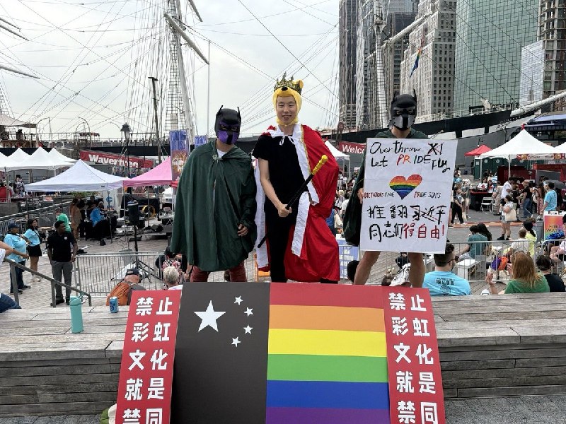 网友投稿6月27日，纽约彩虹游行现场查看原文网友投稿6月27日，纽约彩虹游行现场查看原文