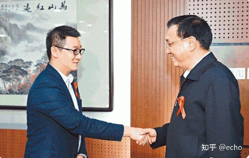 网友投稿：国务院总理李克强2014年曾接见过同性恋交友软件blued创始人耿乐查看原文📝 引用推文:近日，有网友发现国内男同交友软件 ”Blued“ 与“翻咔”疑似在安卓与苹果应用商店下架，目前仅能搜到“Blued 极速版”