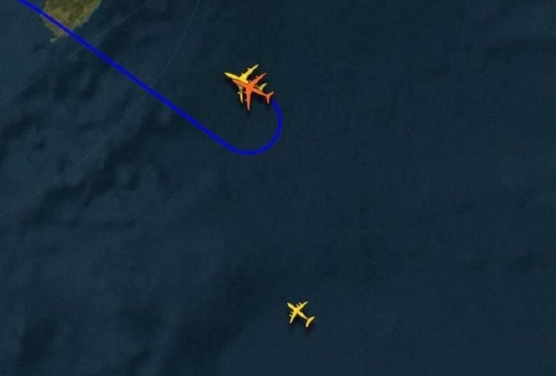 B-52轰炸机正在返航查看原文📝 引用推文:Breaking911报道，随着特朗普对 伊朗的“晚上8点最后期限”逐渐逼近，有人拍到美国B-52轰炸机从英国一处军事基地起飞查看引用原文