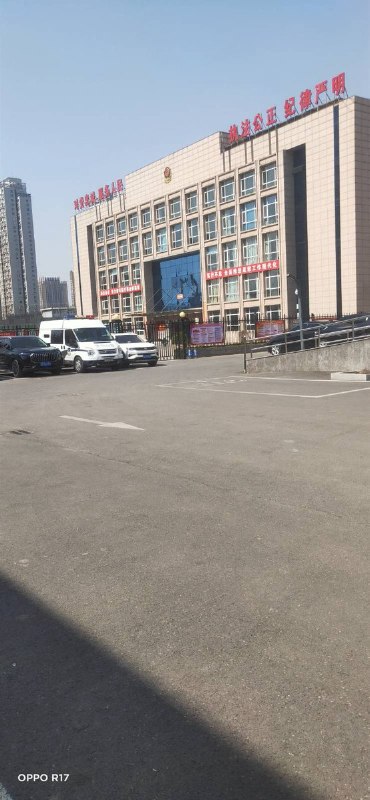 新冠疫苗受害维权者、急性髓系白血病复阳患者 赵雅静的最新情况：赵雅静目前已被转至山西省太原市安康监狱（109医院），但具体转入时间 没有家属知情，也未收到任何通知，而询问监狱管理人员，亦被拒绝告知相关情况