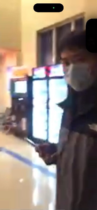 11月18日凌晨，一名江苏访民被抓至北京西长安街派出所后病倒，派出所民警不仅拒绝拨打急救电话、拒绝协助急救，还出言嘲讽“有好日子不过”