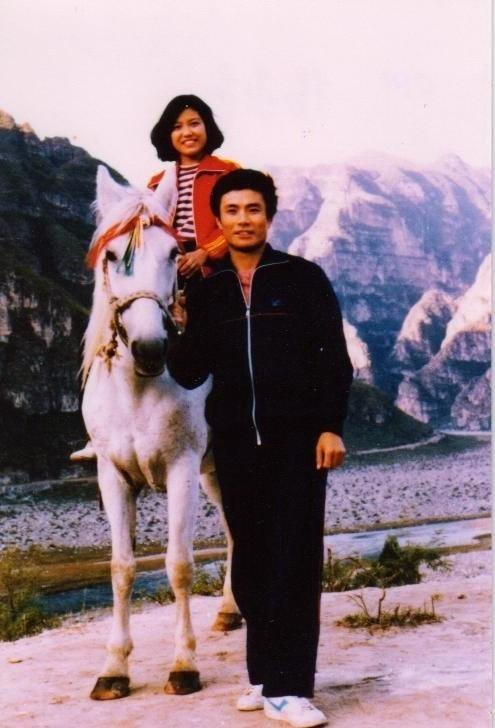 #你没看过的六四 系列图片展3​六四大屠杀过后，无数家庭被解放军射出的子弹强行撕裂