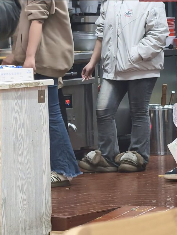 今年315，网红连锁刘文祥麻辣烫，被曝用用鸭肉冒充牛肉或猪肉